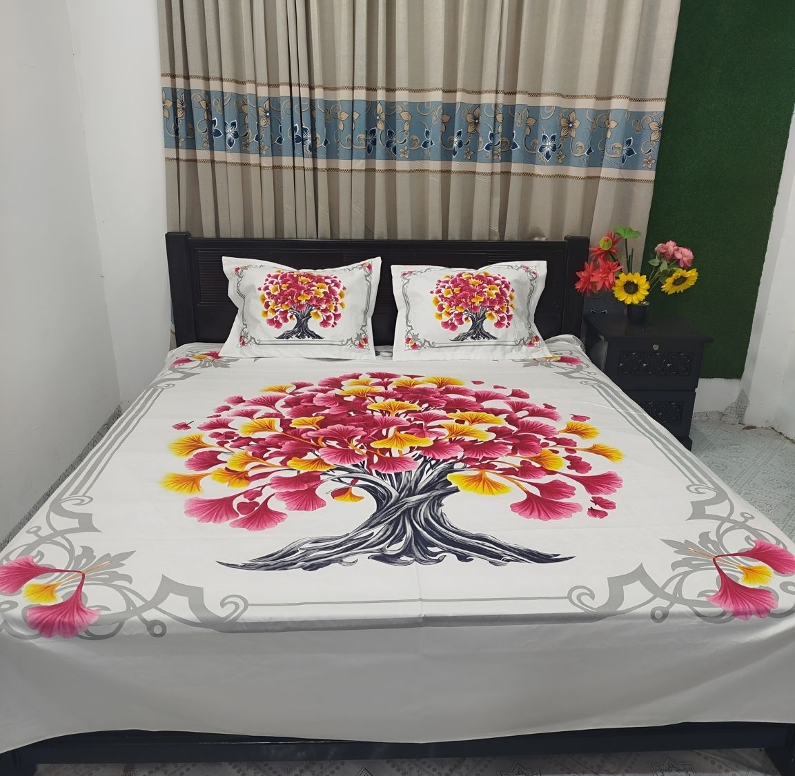 Exclusive King Size Full Panel Bedsheet With 2 Pillow Cover